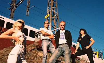 Amyl and The Sniffers