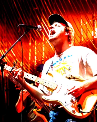 Live concert by Mac DeMarco