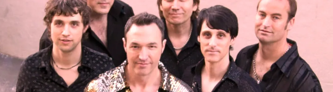 Super Diamond - The Neil Diamond Tribute