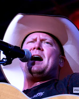 Tracy Lawrence
